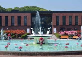 石橋文化センター